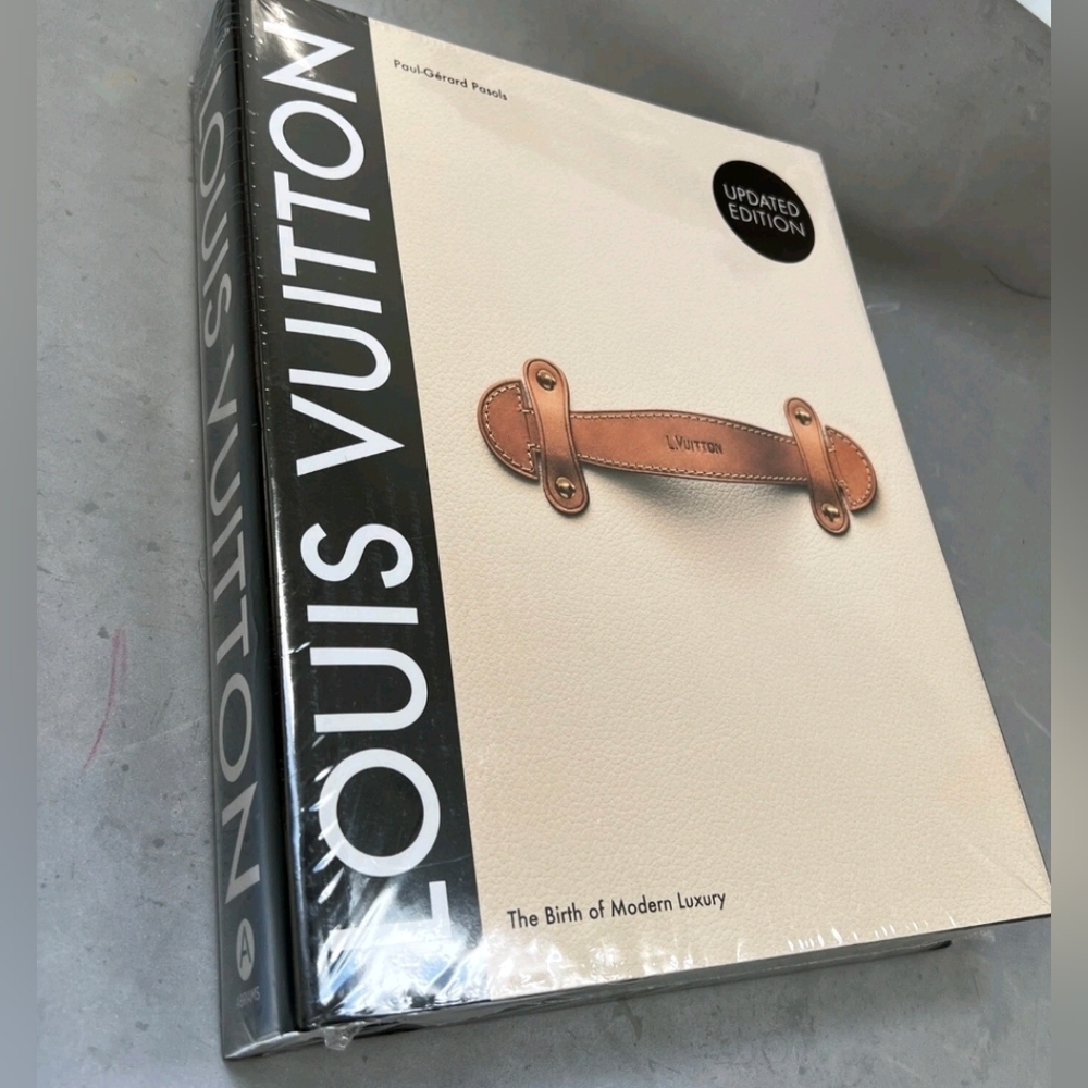 Louis Vuitton Modern Coffe Table Book New